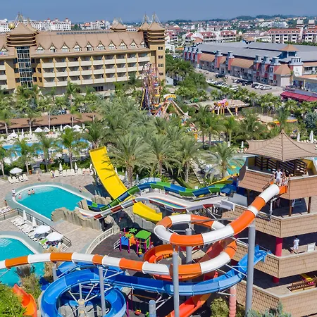Royal Dragon Üdülőközpont 5*