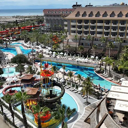 Ośrodek wypoczynkowy Royal Dragon Side