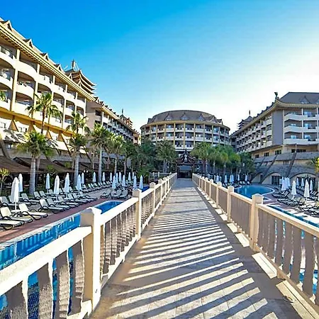 Resort Royal Dragon Side