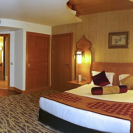 Üdülőközpont Royal Dragon 5*