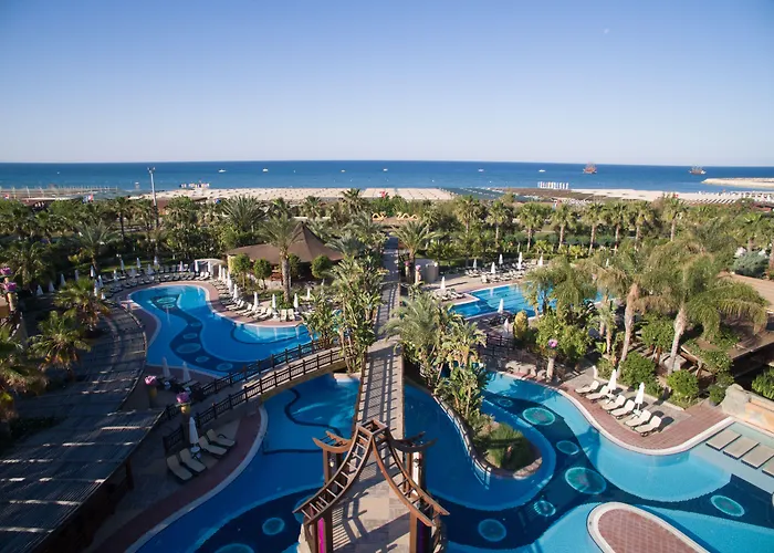 Ośrodek wypoczynkowy Royal Dragon 5*