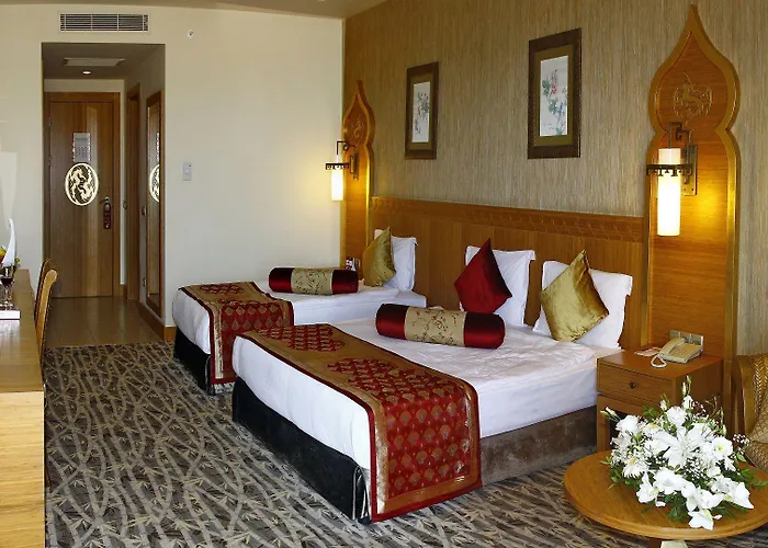 Royal Dragon Ośrodek wypoczynkowy Side