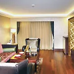 Royal Dragon Resort 5*