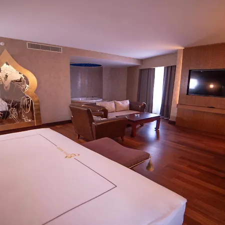 Royal Dragon Resort Side