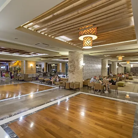 Resort Royal Dragon Side